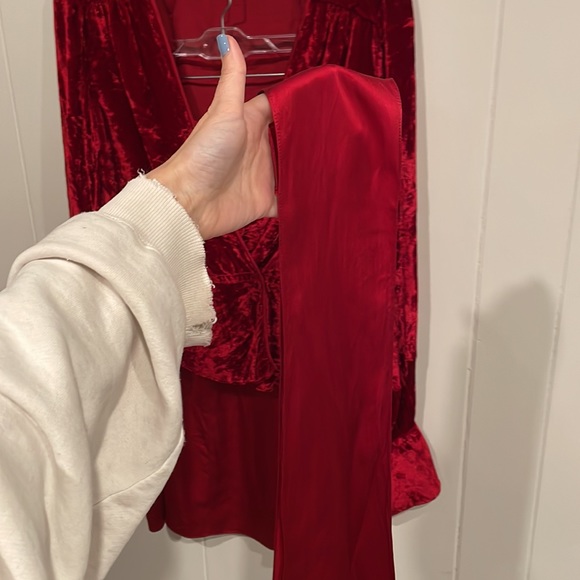 Vintage Red Velvet Top + Scarf and Skirt/Liner - Picture 4 of 16